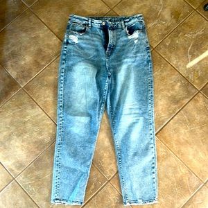 American Eagle Stretch Curvy Mom Jeans